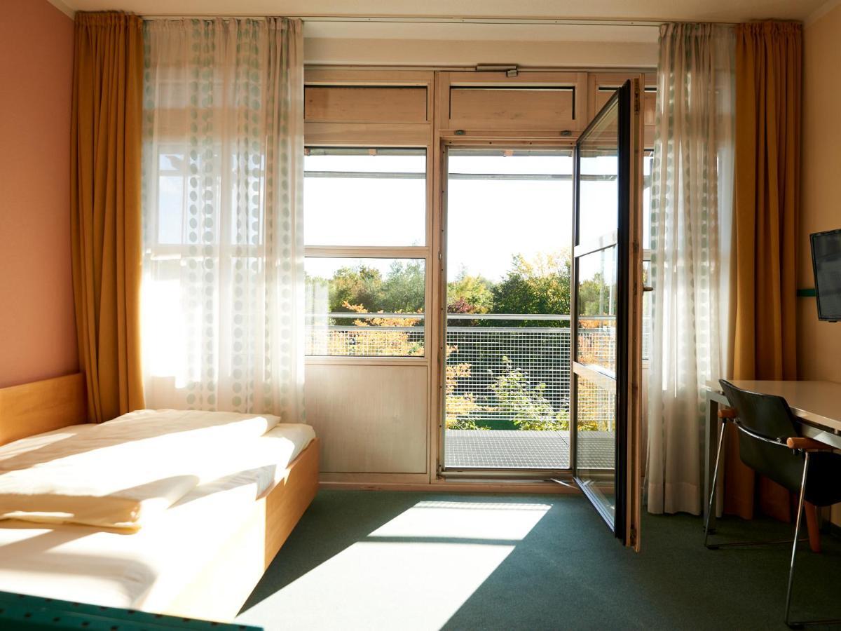 Sportschule Oberhaching Hotel Exterior photo